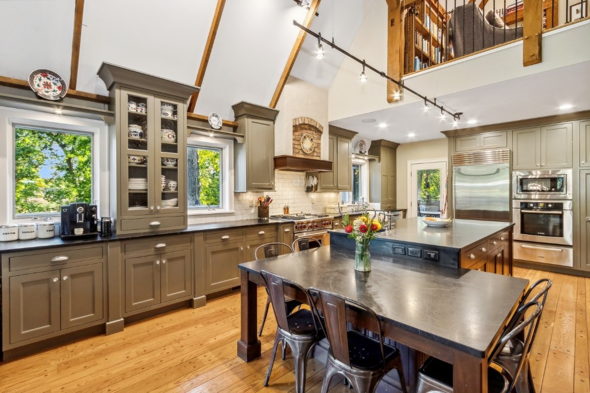 1462 Trail Bend NW Swisher IA 52338