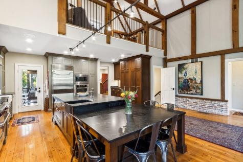 1462 Trail Bend NW Swisher IA 52338