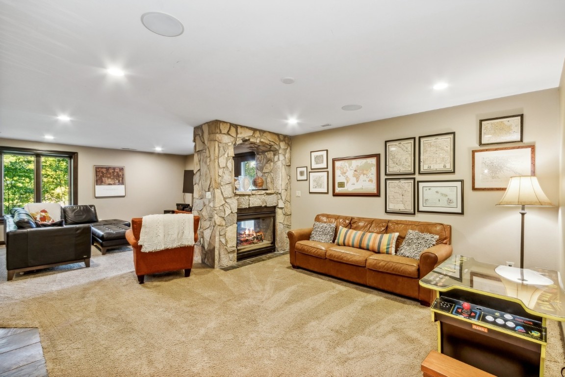 1462 Trail Bend NW Swisher IA 52338