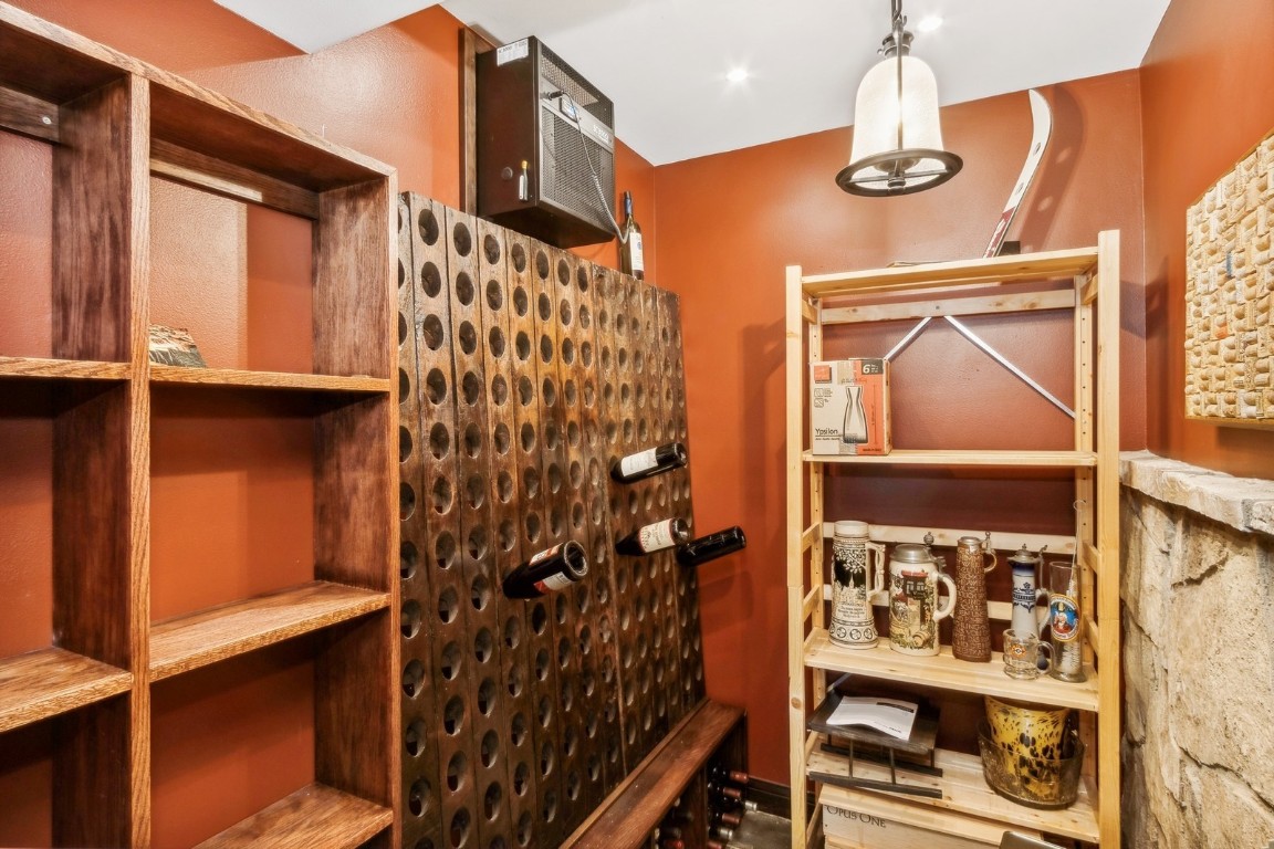1462 Trail Bend NW Swisher IA 52338