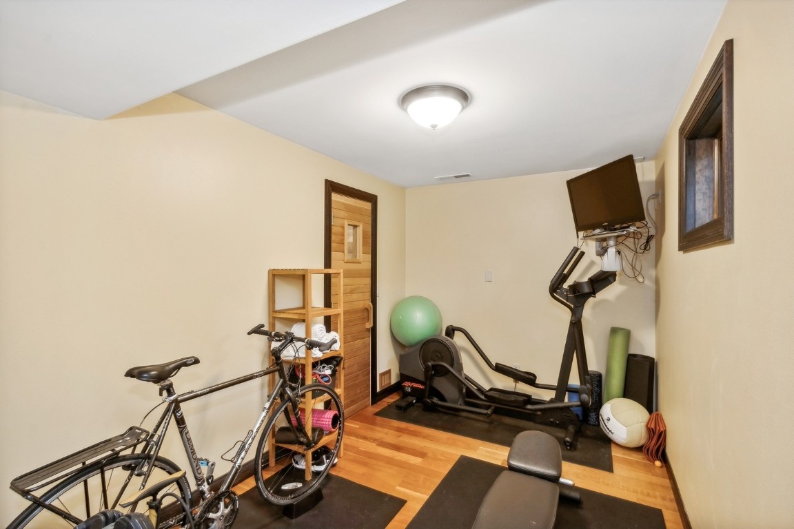 1462 Trail Bend NW Swisher IA 52338