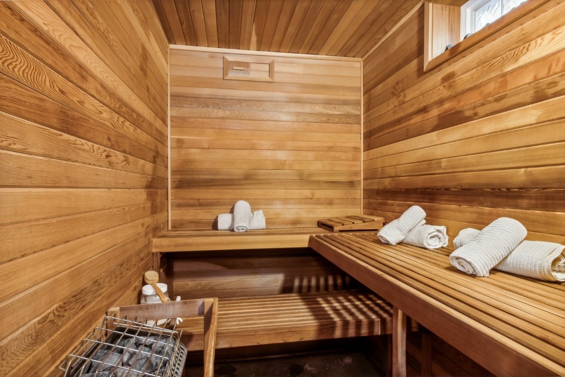 1462 Trail Bend NW Swisher IA 52338