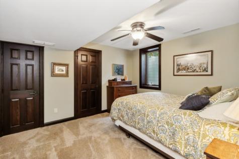 1462 Trail Bend NW Swisher IA 52338