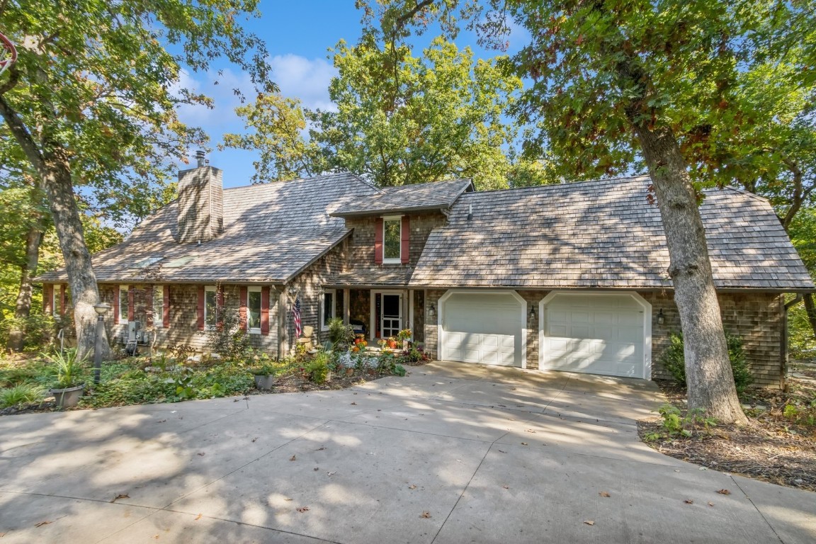 1462 Trail Bend NW Swisher IA 52338