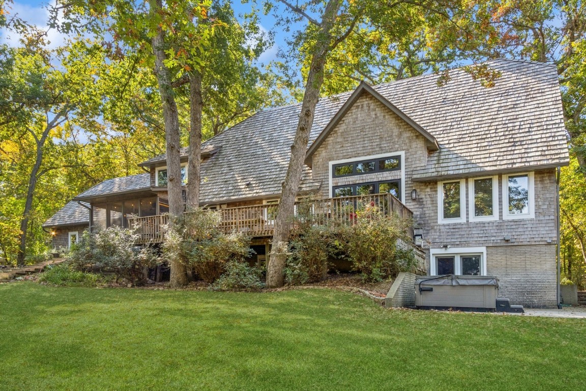 1462 Trail Bend NW Swisher IA 52338