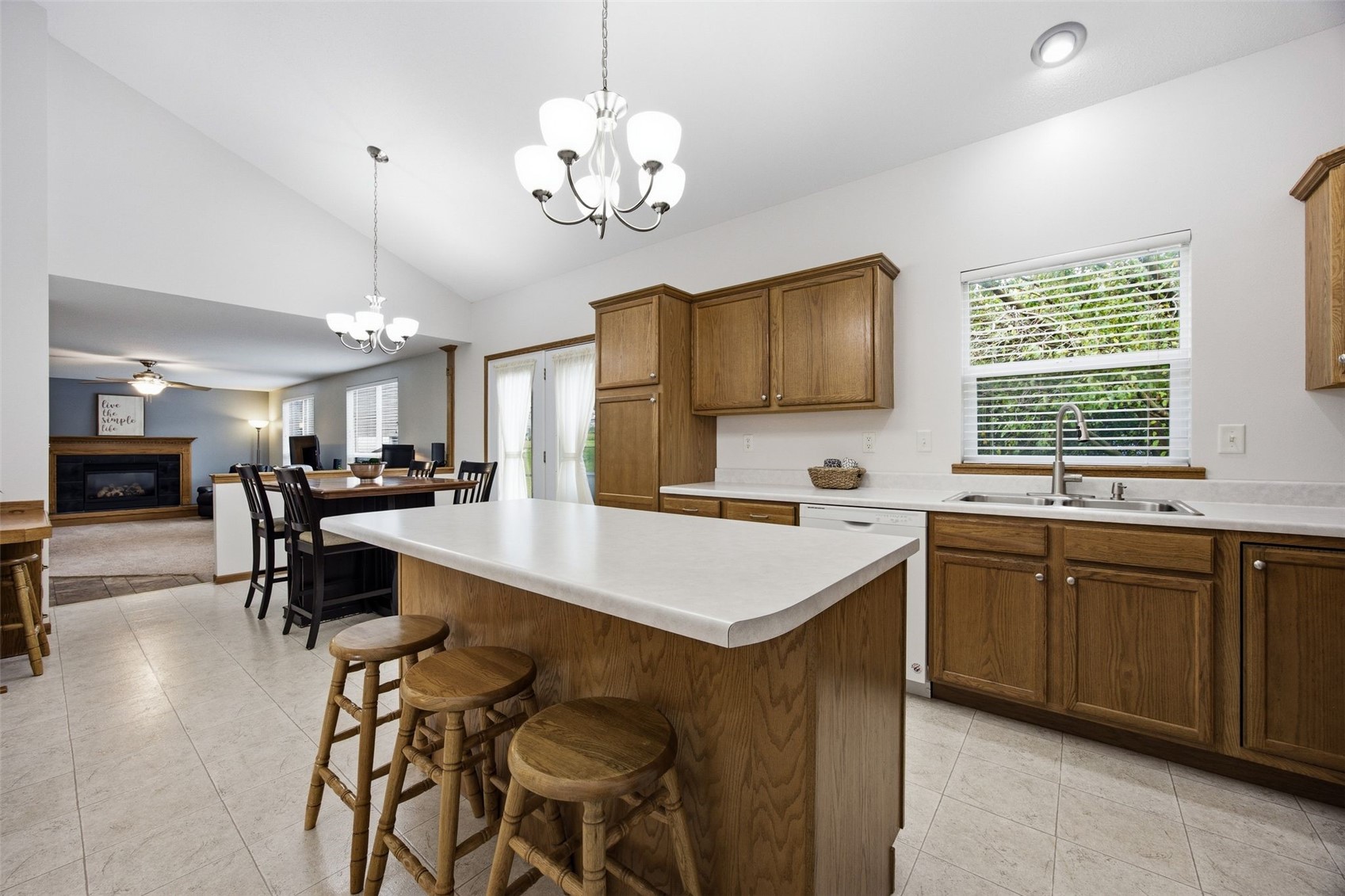 507 Hearthstone Drive NW Cedar Rapids IA 52405