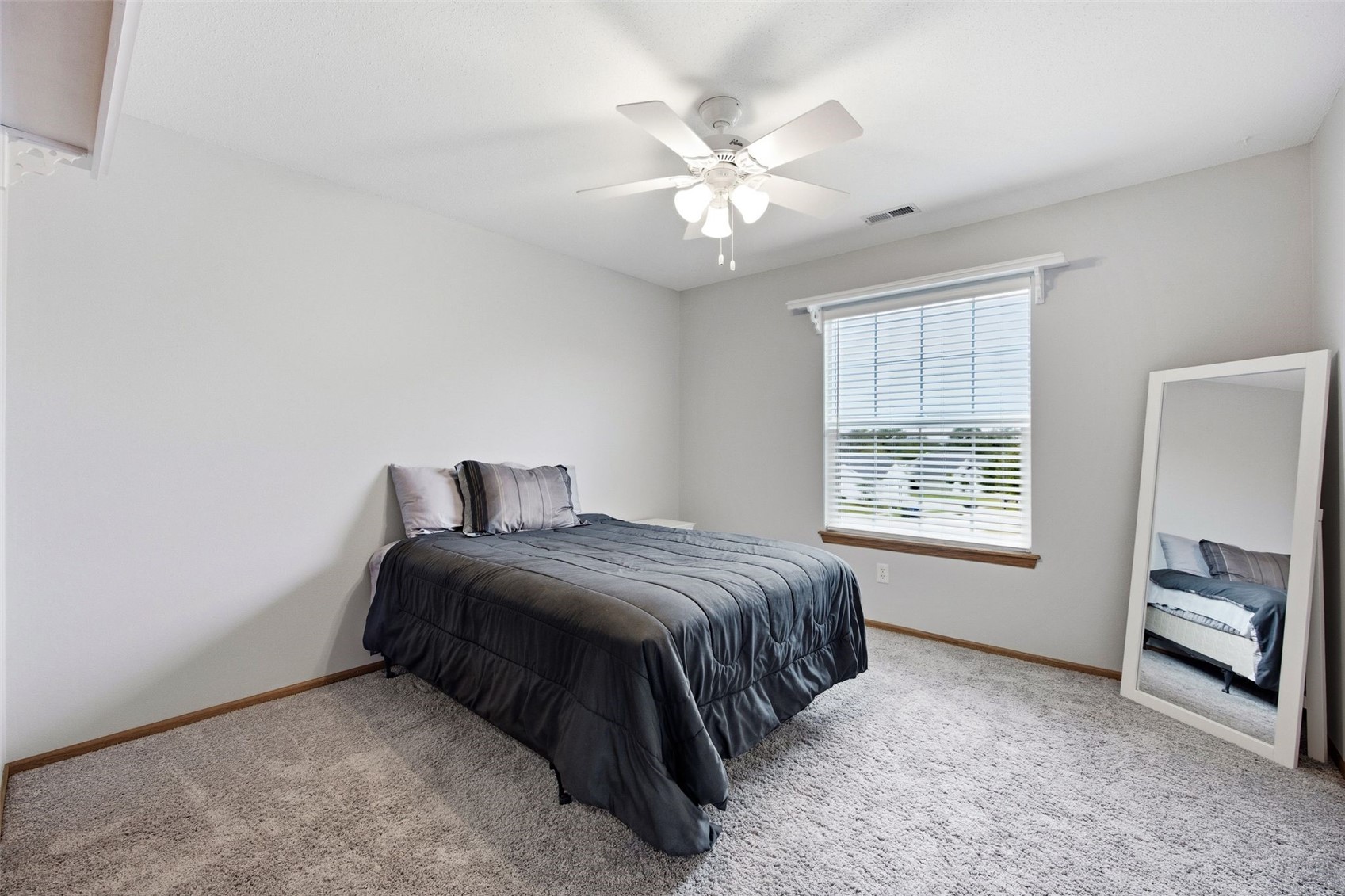 507 Hearthstone Drive NW Cedar Rapids IA 52405