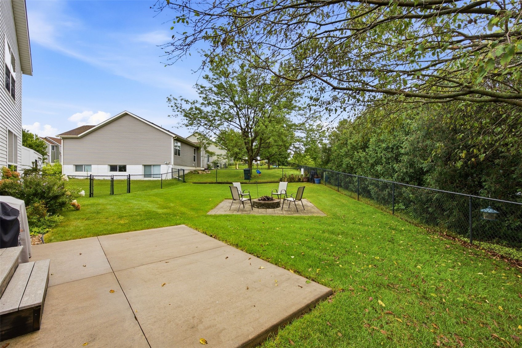 507 Hearthstone Drive NW Cedar Rapids IA 52405