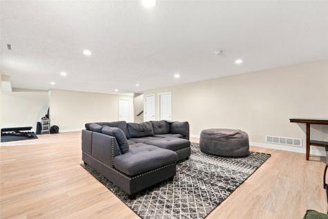 3808 Richland Drive NW Cedar Rapids IA 52405