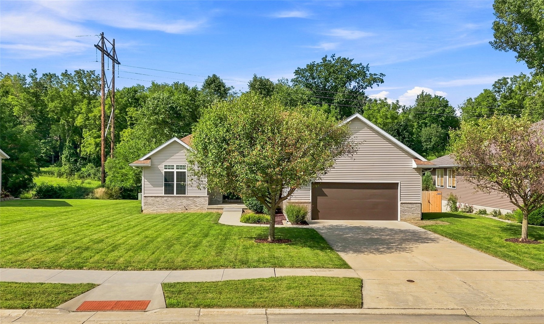 3808 Richland Drive NW Cedar Rapids IA 52405