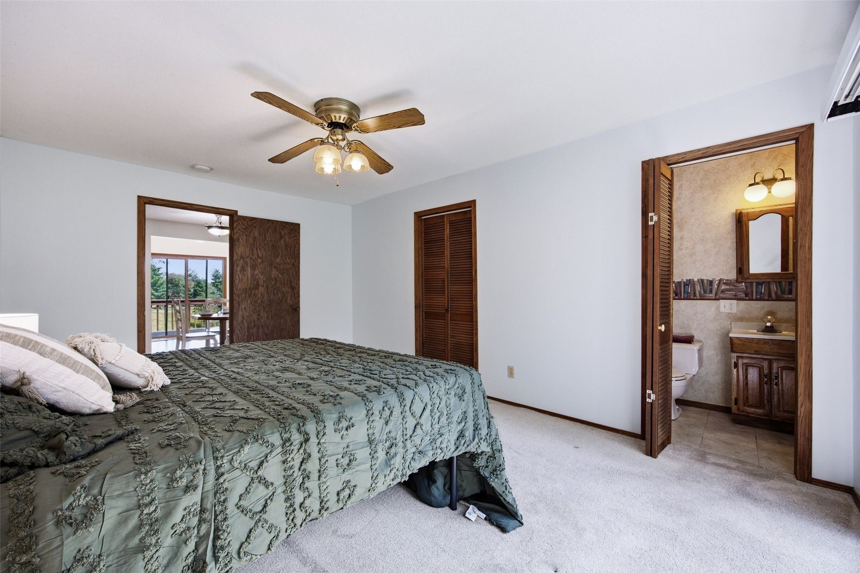 1795 Lake Manor Road NE Solon IA 52333