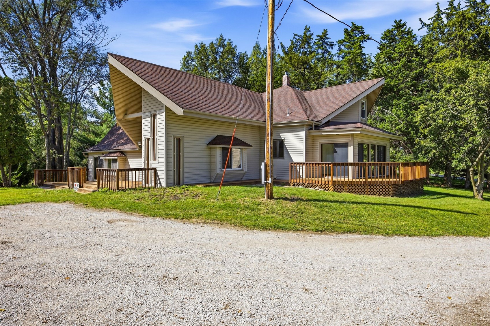1795 Lake Manor Road NE Solon IA 52333