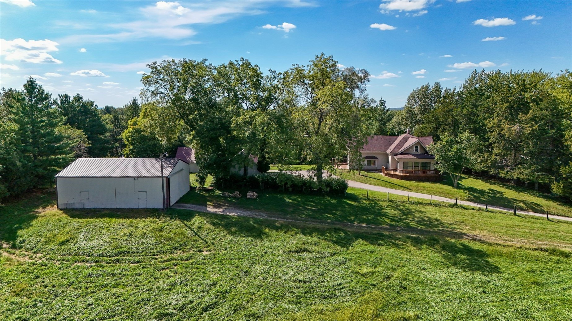 1795 Lake Manor Road NE Solon IA 52333