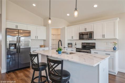 2752 Roycroft Drive Marion IA 52302