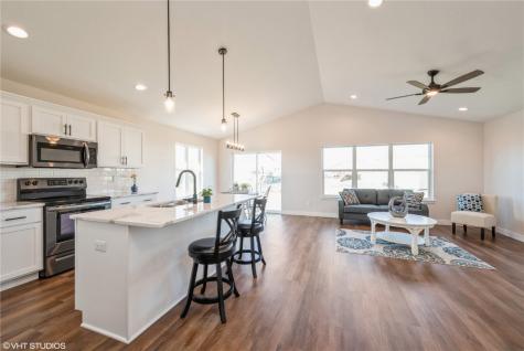 2752 Roycroft Drive Marion IA 52302