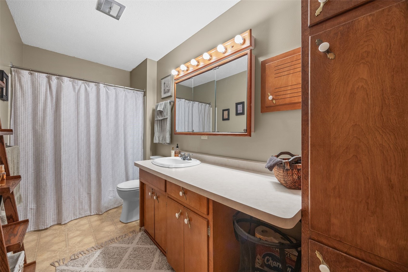 695 Eastview Drive Robins IA 52328