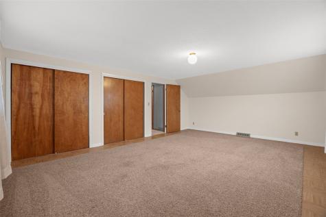 695 Eastview Drive Robins IA 52328