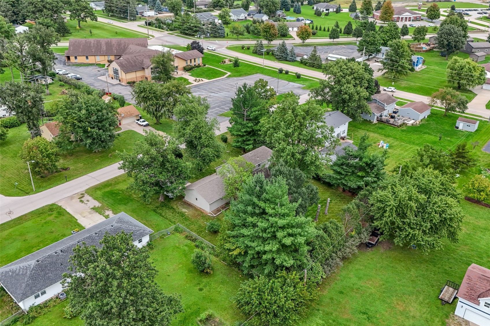 695 Eastview Drive Robins IA 52328