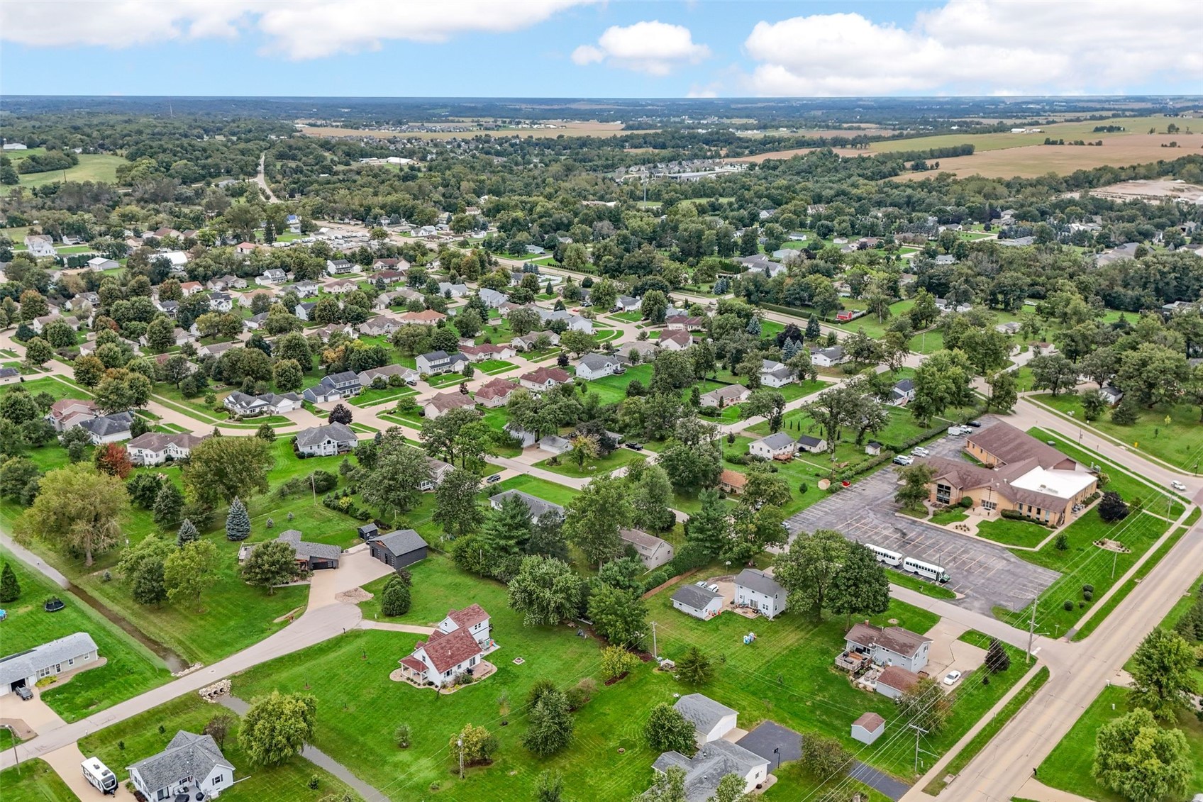 695 Eastview Drive Robins IA 52328