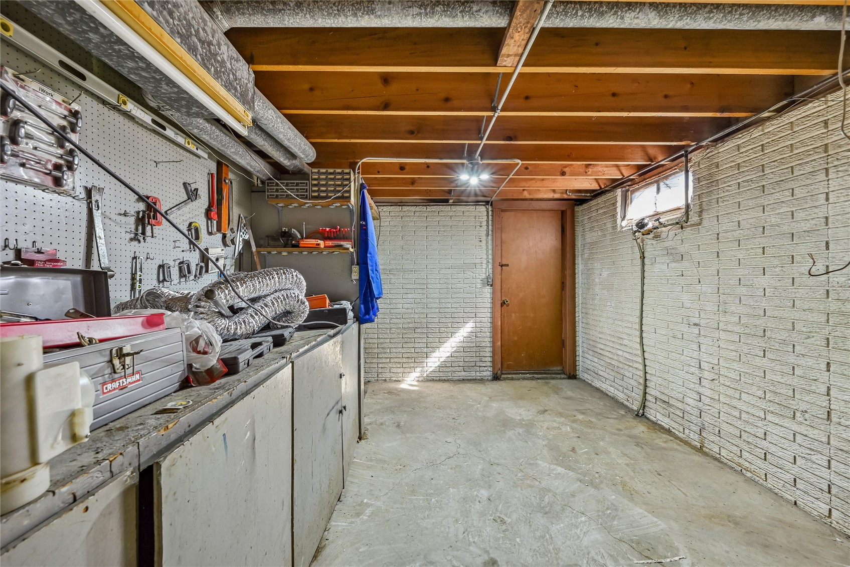 5937 Sharon Lane NW Cedar Rapids IA 52405