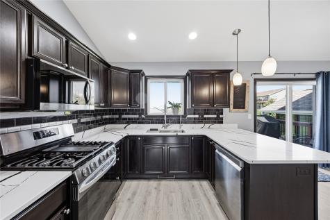 512 Jackson Street Tiffin IA 52340