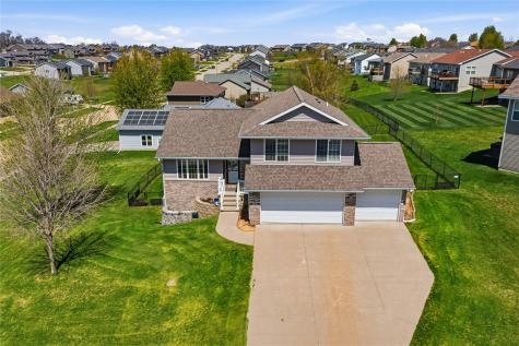 512 Jackson Street Tiffin IA 52340