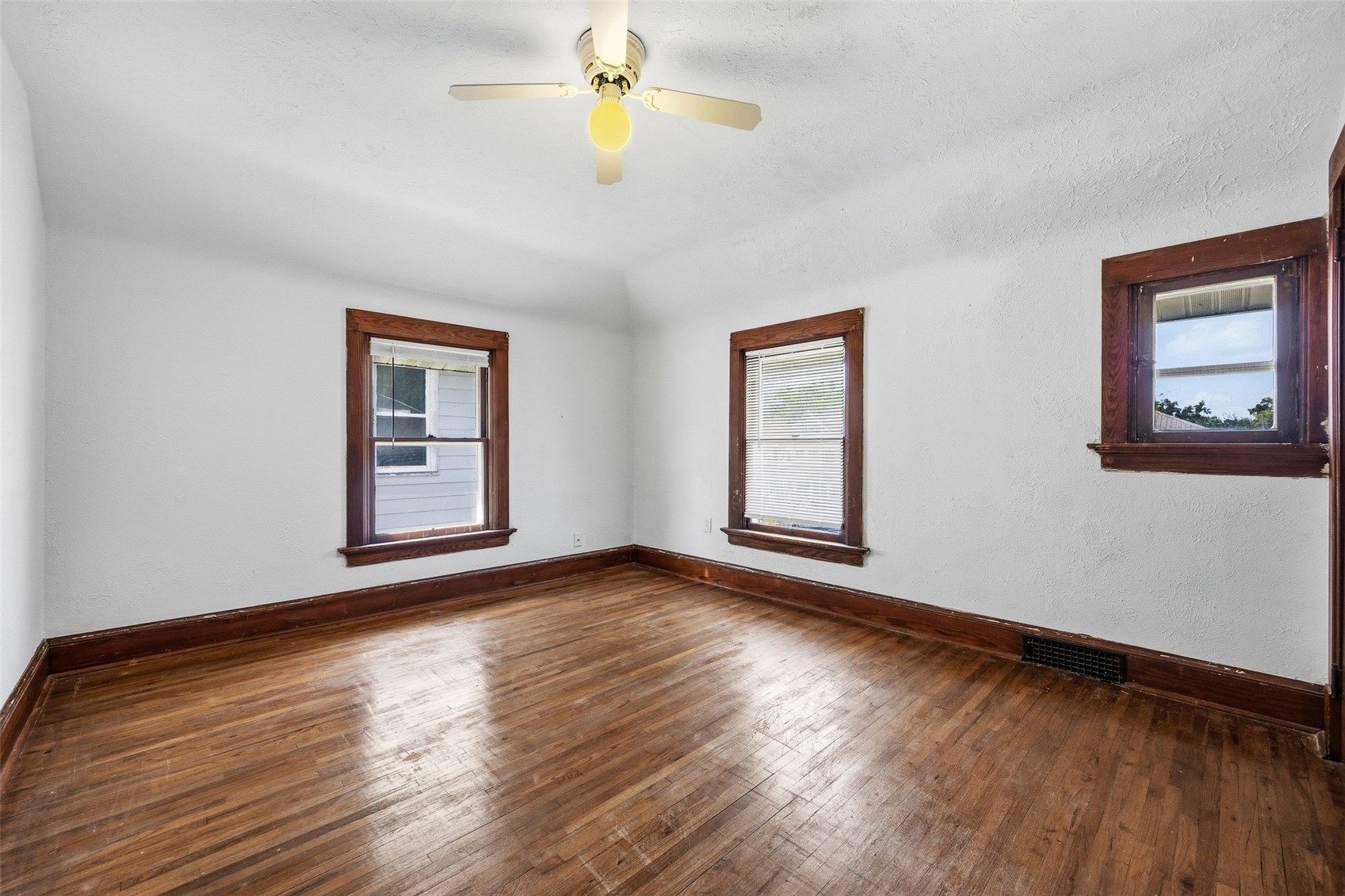 1531 Bever Avenue SE Cedar Rapids IA 52403