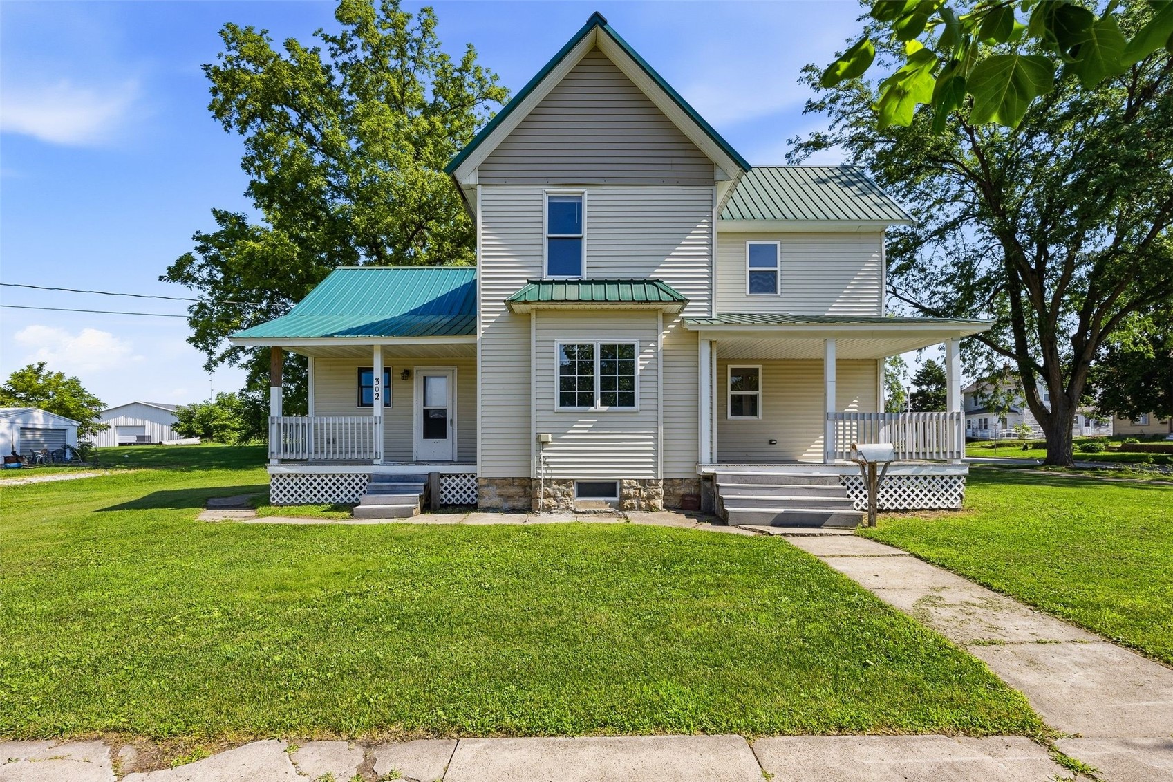 302 W 5th Street Tipton IA 52772