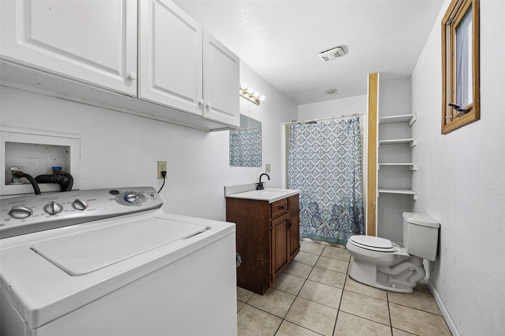 302 W 5th Street Tipton IA 52772
