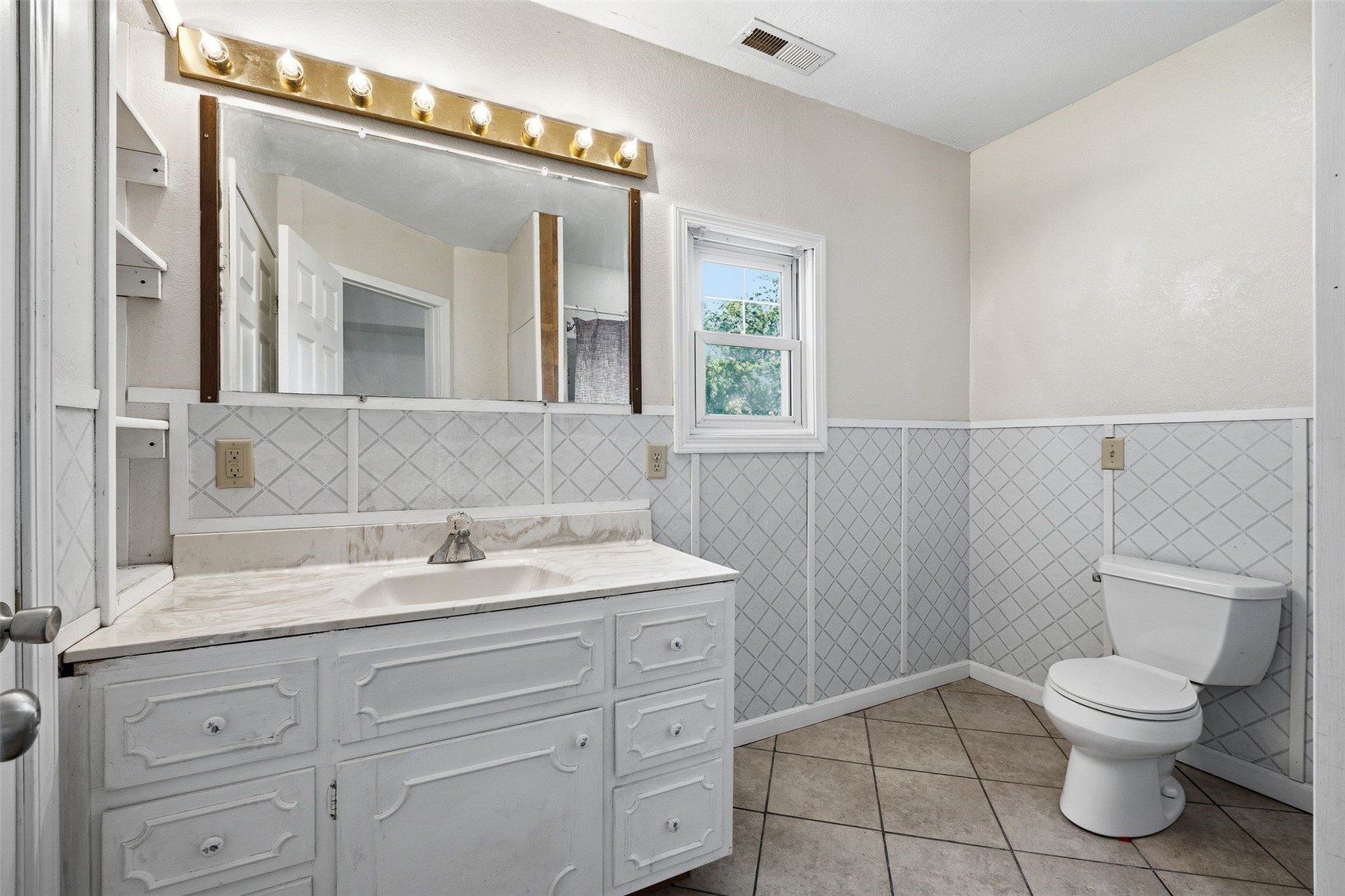 302 W 5th Street Tipton IA 52772