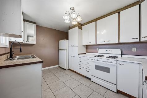 302 W 5th Street Tipton IA 52772