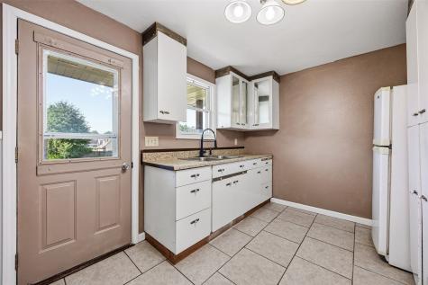 302 W 5th Street Tipton IA 52772