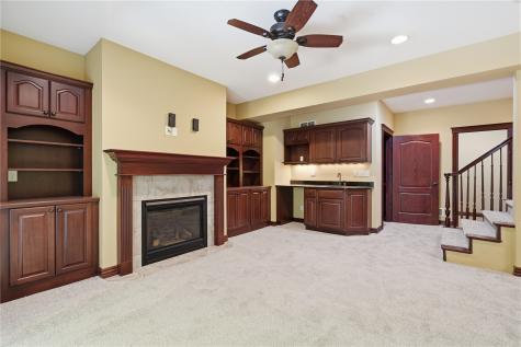 838 Augusta Court SE Cedar Rapids IA 52302