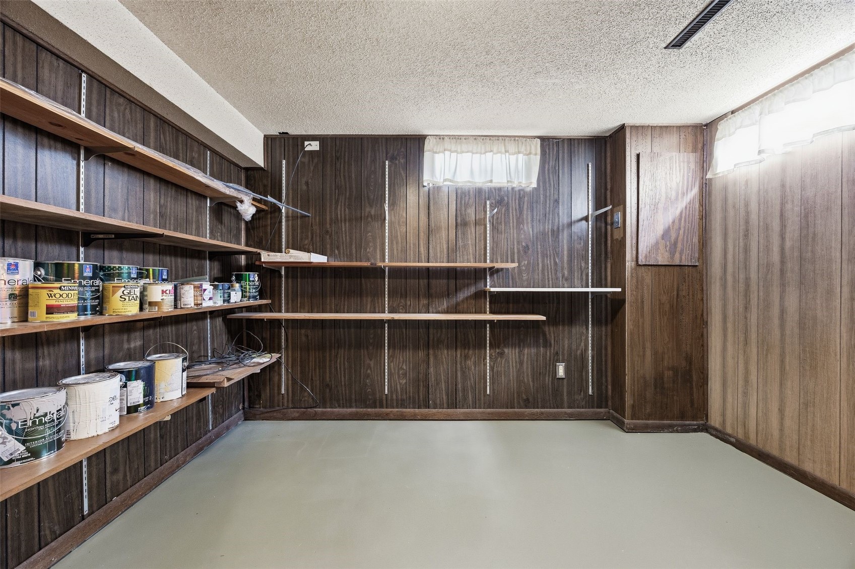 906 Talwrn Iowa City IA 52246