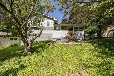 906 Talwrn Iowa City IA 52246
