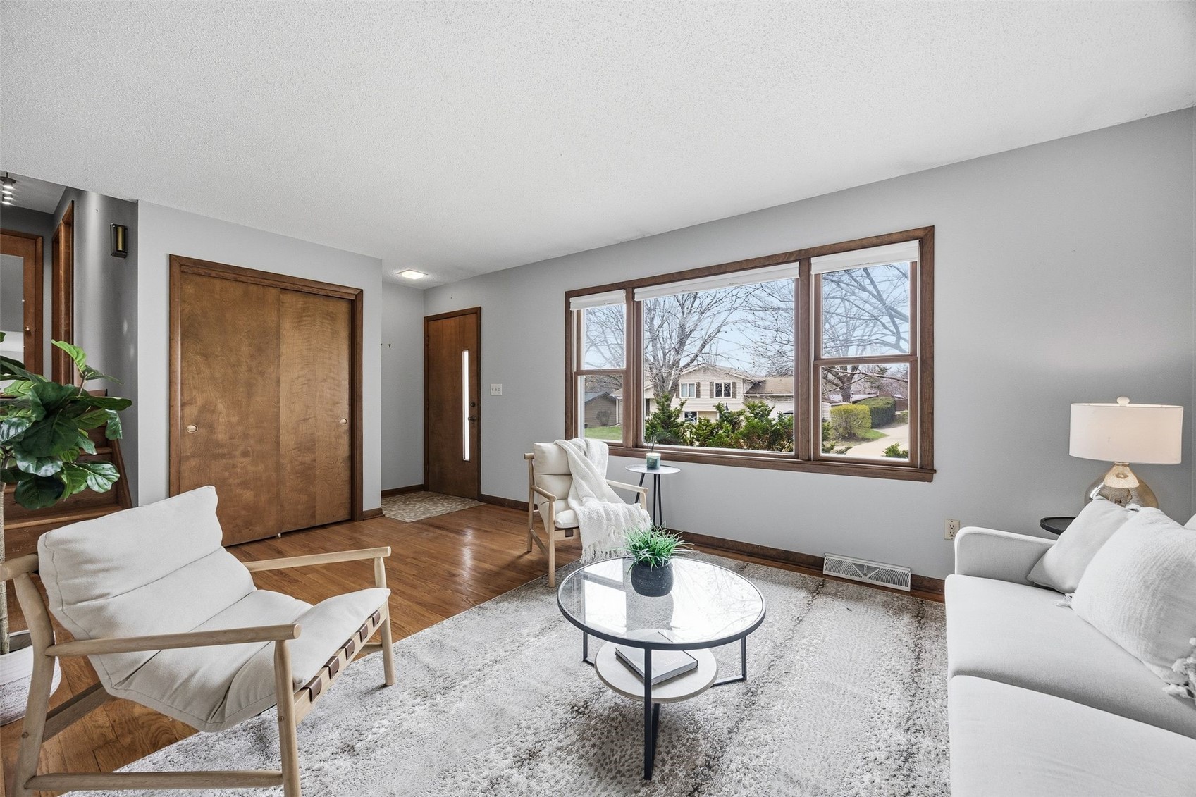 906 Talwrn Iowa City IA 52246
