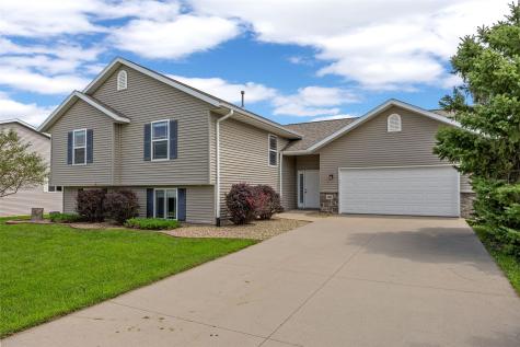 2185 Prairie Hill Drive Marion IA 52302