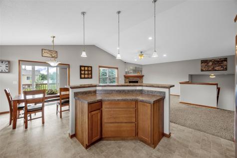 2185 Prairie Hill Drive Marion IA 52302