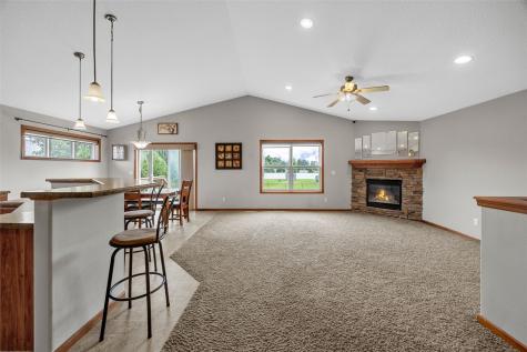 2185 Prairie Hill Drive Marion IA 52302