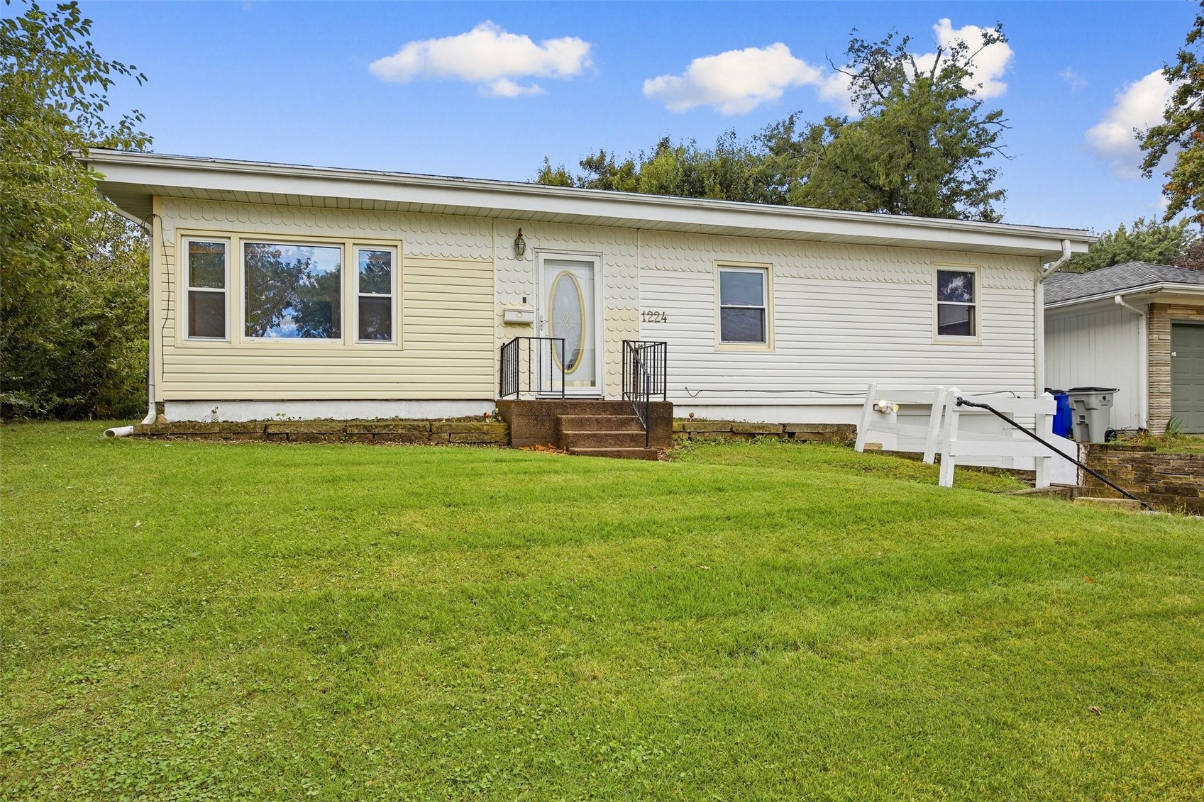 Cedar Rapids IA, 1224 20TH Street SW