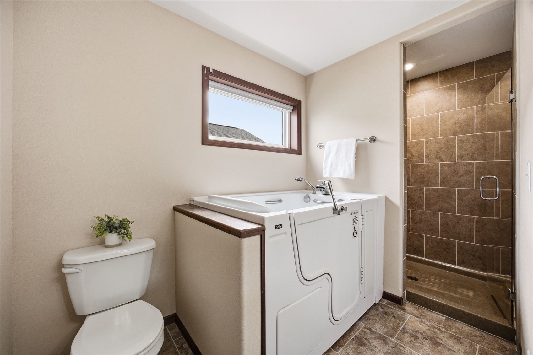 6382 Cope Drive Marion IA 52302