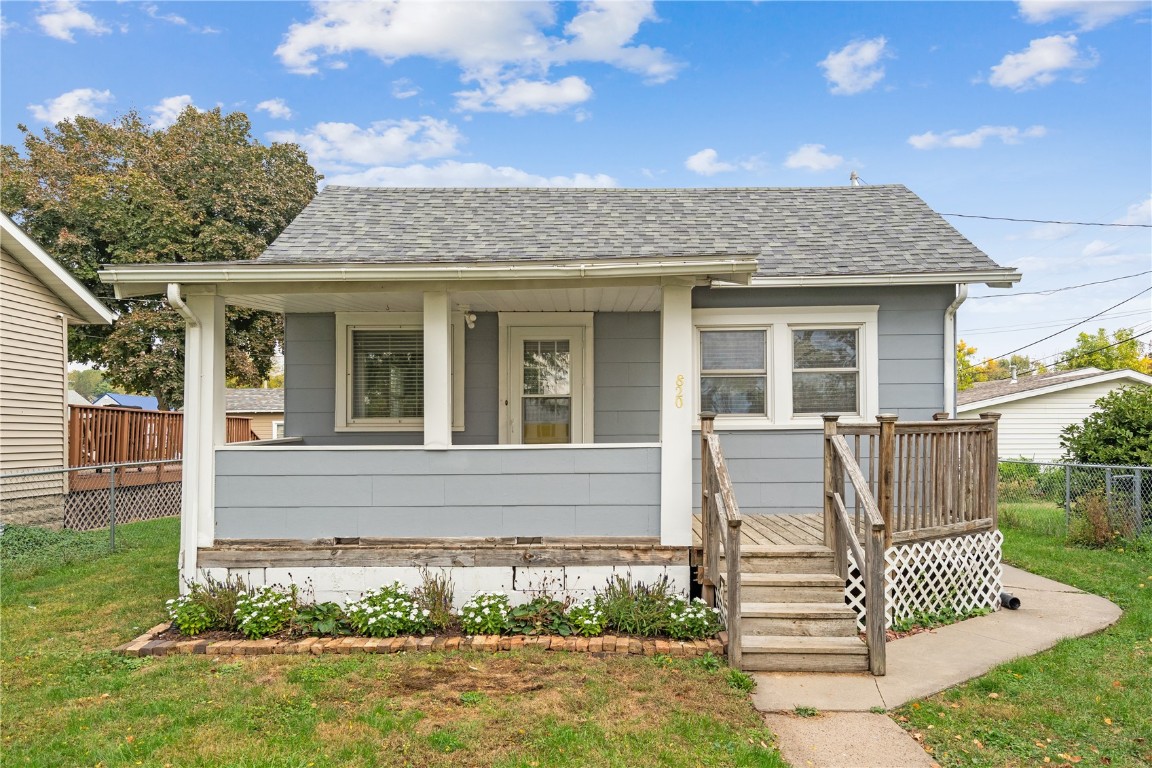 820 M Avenue NW Cedar Rapids IA 52405