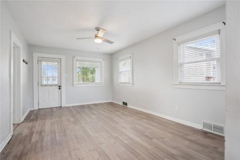 820 M Avenue NW Cedar Rapids IA 52405