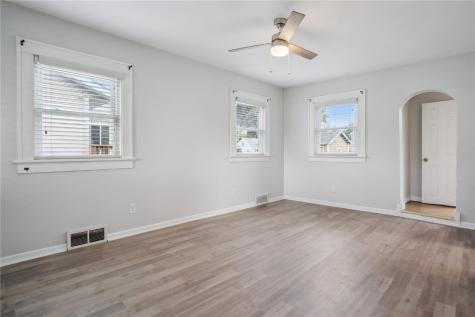 820 M Avenue NW Cedar Rapids IA 52405