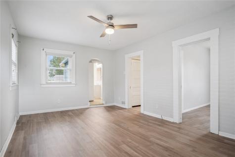 820 M Avenue NW Cedar Rapids IA 52405