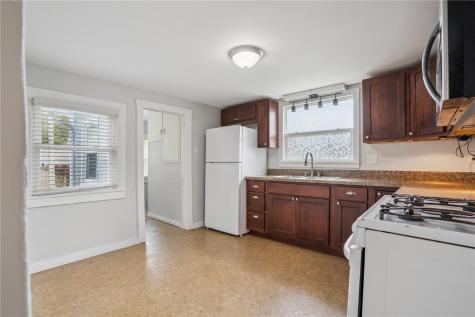 820 M Avenue NW Cedar Rapids IA 52405