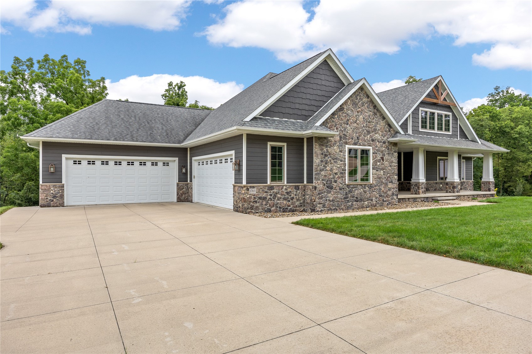 1703 Aspen Circle SE Cedar Rapids IA 52403