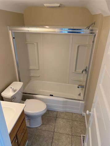 927 F Avenue NW Cedar Rapids IA 52405