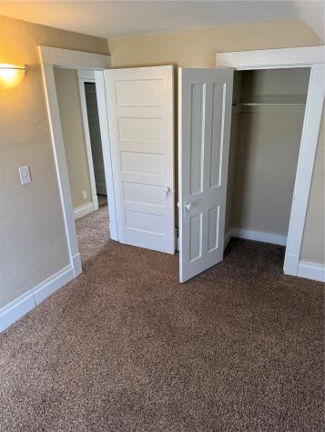 927 F Avenue NW Cedar Rapids IA 52405