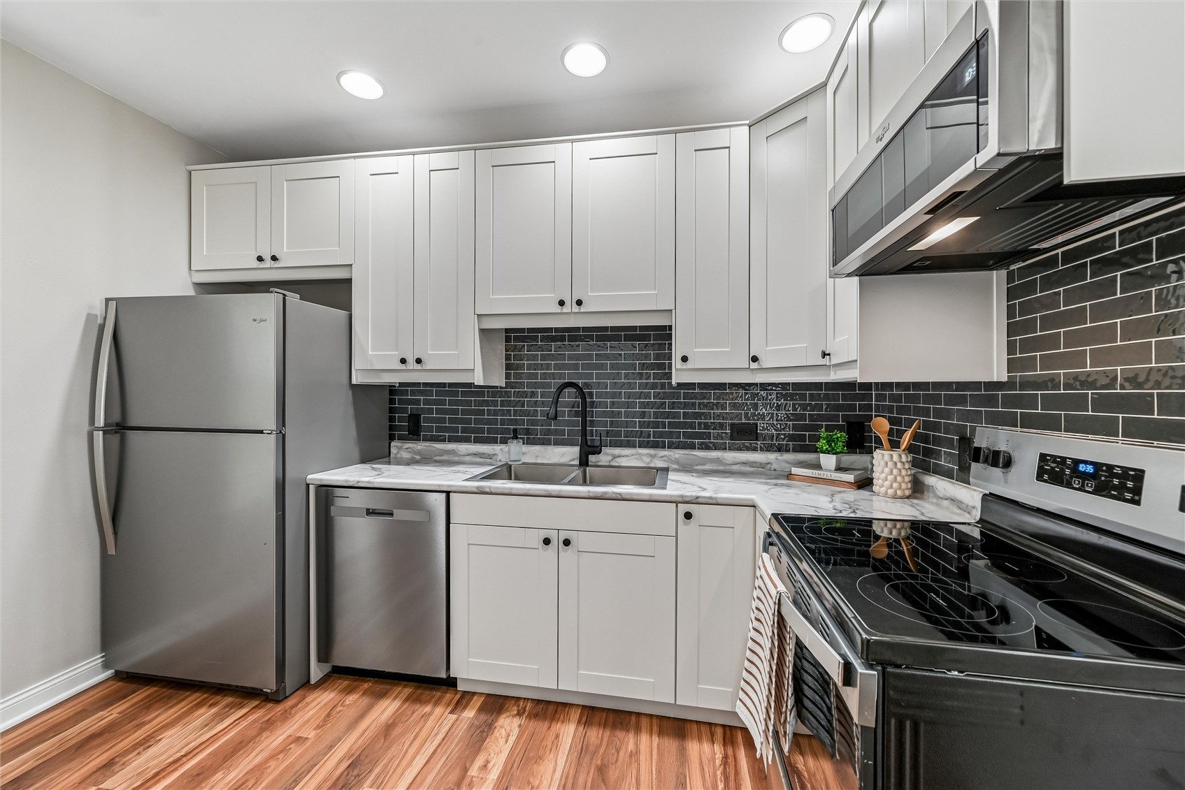 1127 10th Street NW Cedar Rapids IA 52405